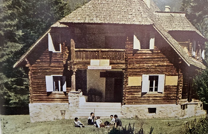 Cabana Gura Apei, în anii '60. Album monografic Hunedoara, 1965