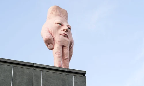 Pe locul I se află o statuie din Noua Zeelandă jpeg