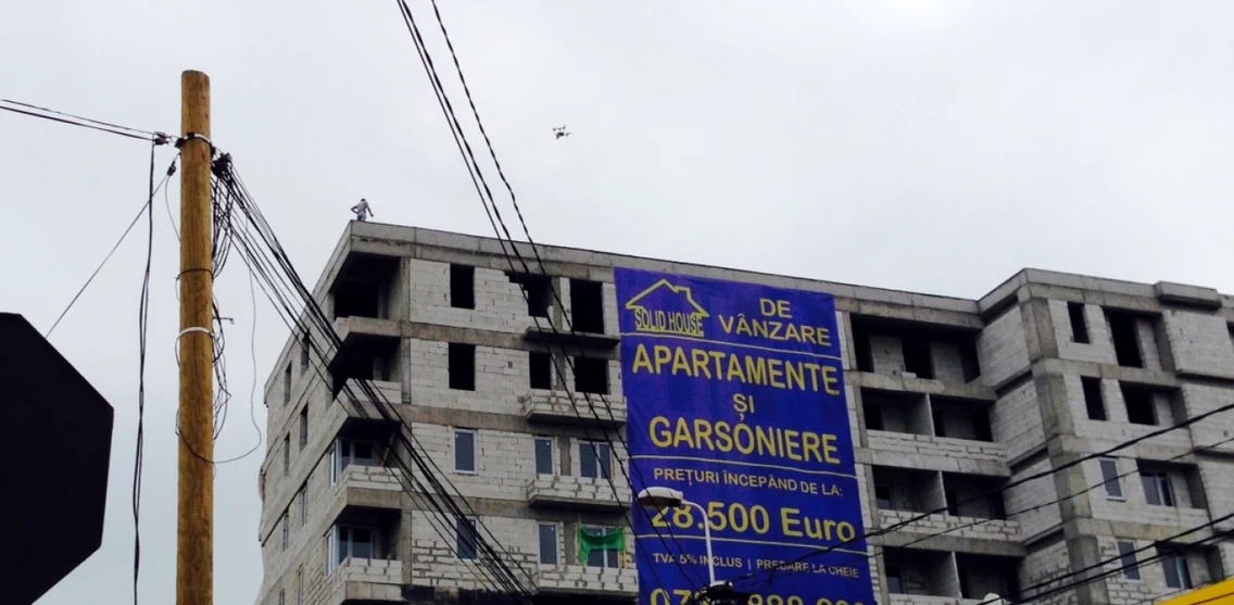 Sinucigas pe bloc la Constanta