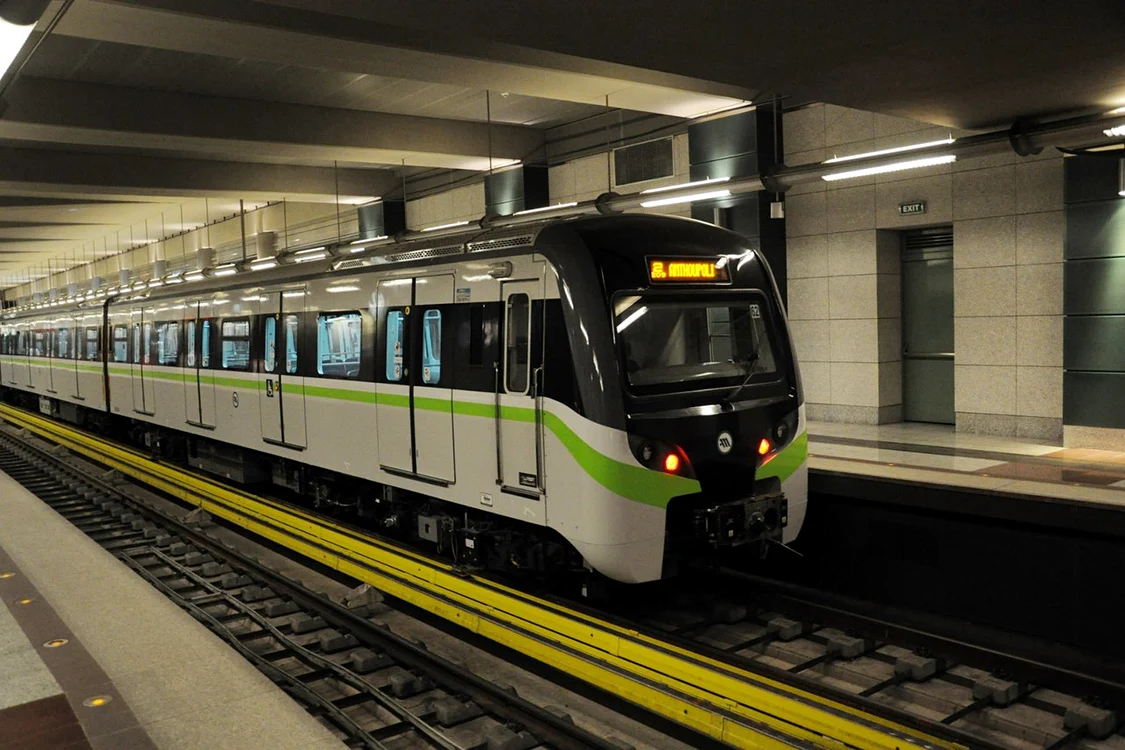 Metroul din Atena © wikimedia commons
