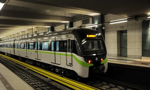 p 23 Metroul din Atena WC jpg