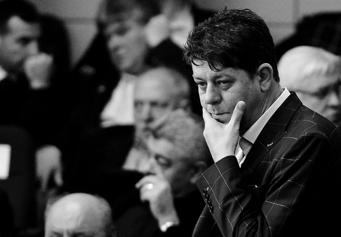 
    După retragerea din arbitraj, Dan Lăzărescu a fost vicepreședinte CCA și a fost consilier la Telekom SportFoto: sportpictures.eu  