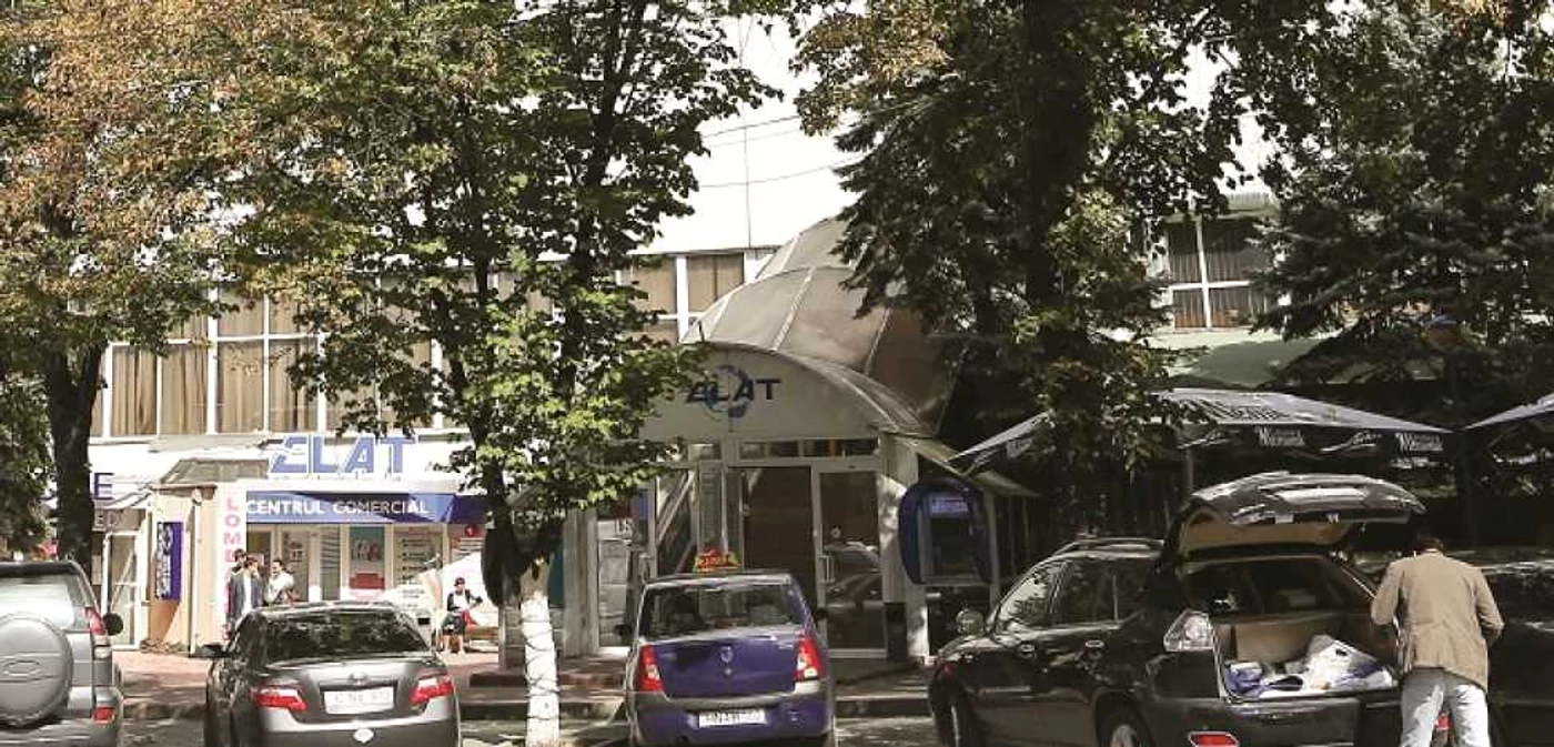 Dreptul la proprietate asupra centrului ELAT este disputat de mai mulți afaceriști