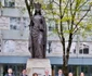 Majestatea Sa Margareta și Principele Radu la Statuia Reginei Maria de la Chișinău. FOTO: Daniel Angelescu, Casa Majestății Sale