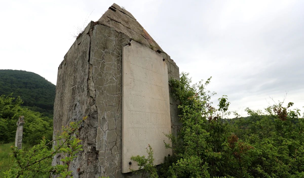 Monumentul comemorativ de pe Dealul Fetii / foto: Adevărul.ro