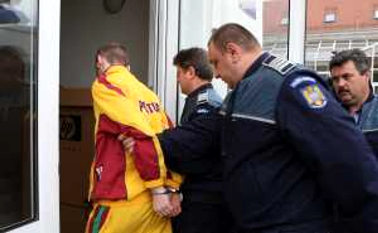 Tânărul au fost reţinut de poliţişti. Foto arhivă