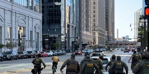 agenti ICE vs biciclist jpg