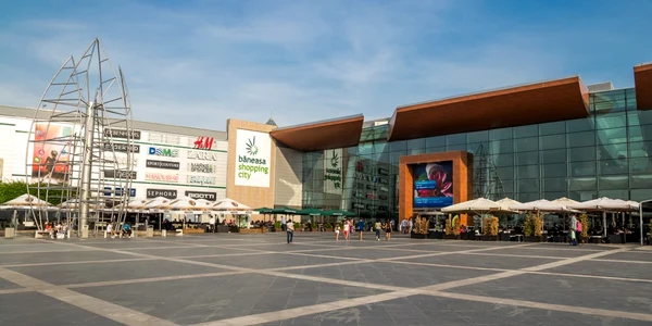 baneasa shopping city foto shutterstock