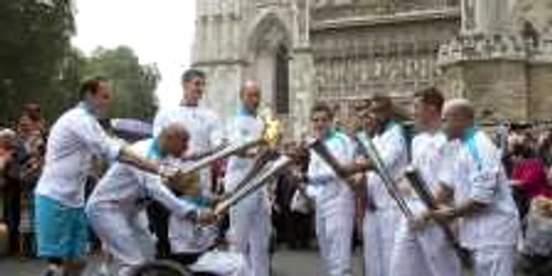 Flacara paralimpică, la Westminster * Foto: Reuters