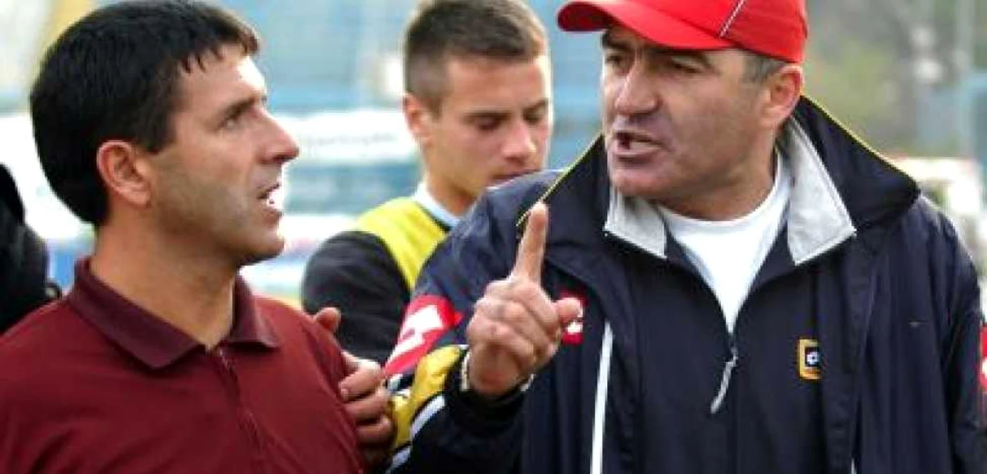 Pârvulescu (stânga) şi Grigoraş, la acel meci