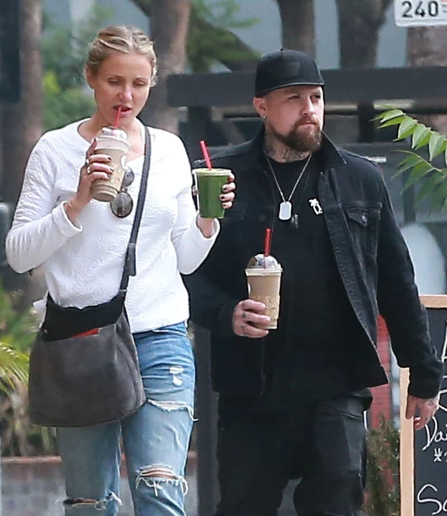 Exclusive    Cameron Diaz & Benji Madden Stop For Organic Juice In Studio City jpeg