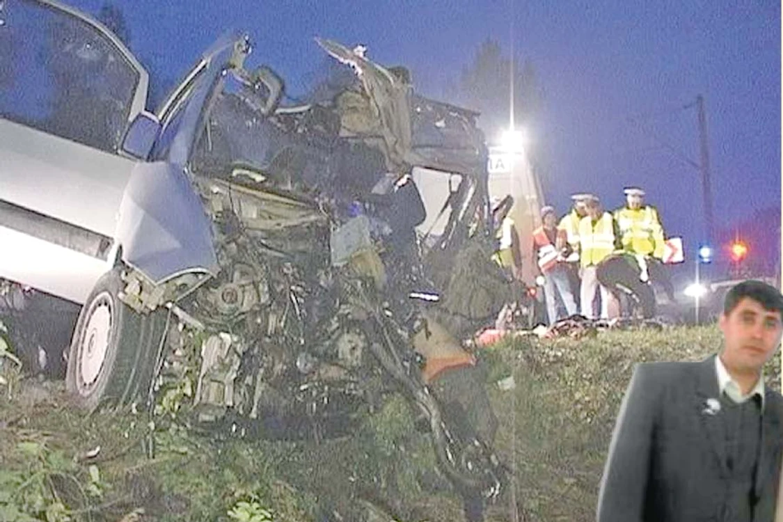 Din maşina în care se aflau cei 9 pasageri a mai rămas doar o grămadă de metal