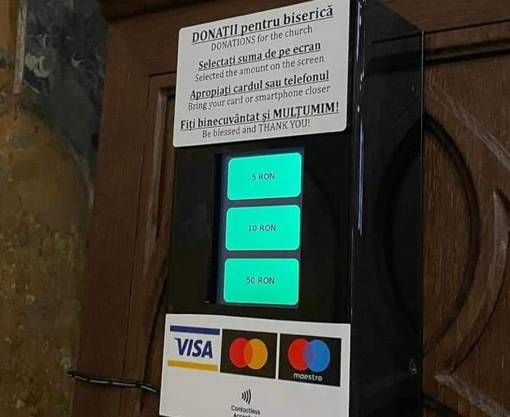 Donații la POS, cu cardul contactless, la mai multe biserici romano-catolice din Transilvania: „Pelerinii sunt uimiți”