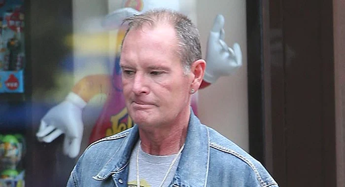Paul Gascoigne are de dus o luptă grea
