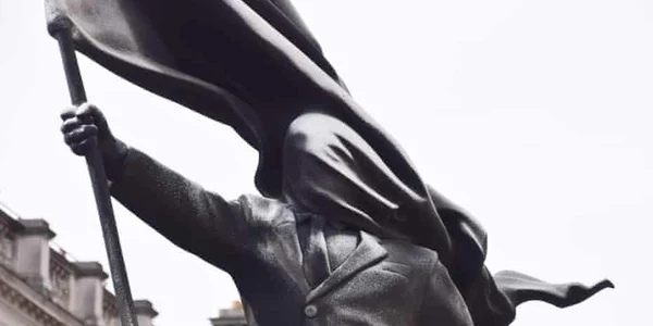 sculptura noua Bansky in Londra FOTO X jpg