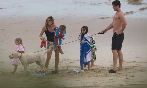*NO WEB UNTIL 1AM PST, DECEMBER 30, 2015*Chris Hemsworth was seen spending the day at the beach with his wife Elsa Pataky and their 3 children India Rose, Tristan and Sasha  jpeg