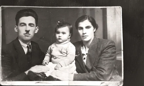 Niculina Moica, fostă deţinută politic: „Într un pat zăcea mama și într un pat zăceam eu”/ INTERVIU jpeg