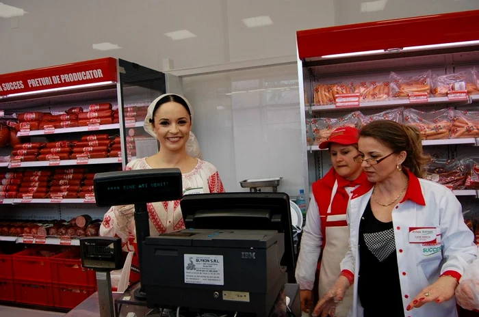 andreea marin vanzatoare de mezeluri