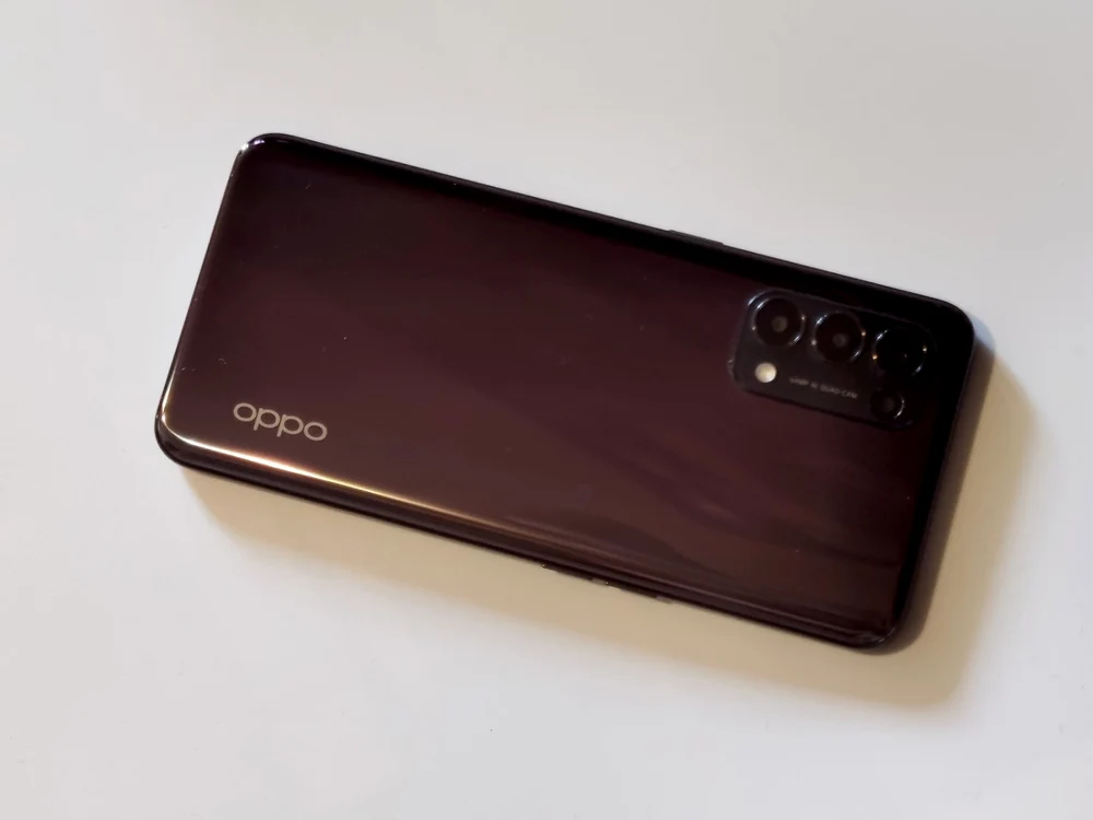 Oppo Reno 5 5G FOTO Adrian Pogîngeanu