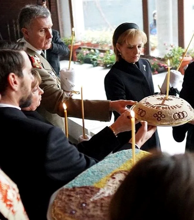 
    Fostul principe Nicolae lăsat să participe la parastasul de doi ani al Regelui MIhai Foto: arhivă personală  