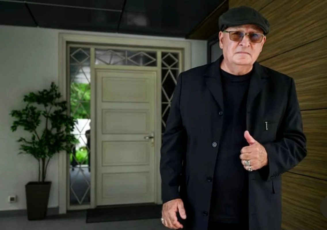 Bebe Cotimanis îl interpretează pe Leo în noul serial de la Antena 1, „Ana, Mi-ai fost scrisă-n ADN” foto: Antena 1 
