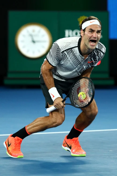 Roger Federer, imediat după punctul care i-a adus trofeul la Melbourne