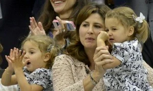 Gemenele lui Roger Federer in tribune la Wimbledon 2012 jpeg