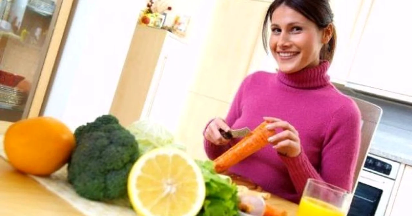 Pentru a preveni îmbolnăvirea, consumă zilnic cât mai multe fructe şi legume