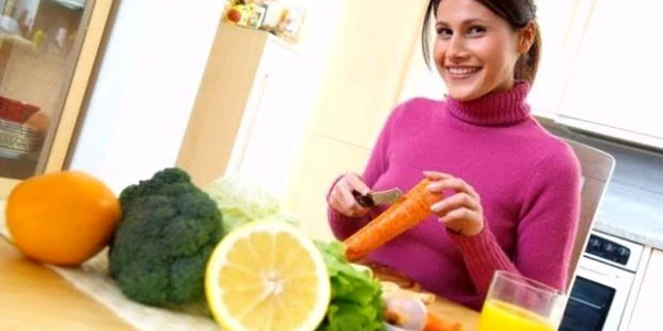 Pentru a preveni îmbolnăvirea, consumă zilnic cât mai multe fructe şi legume