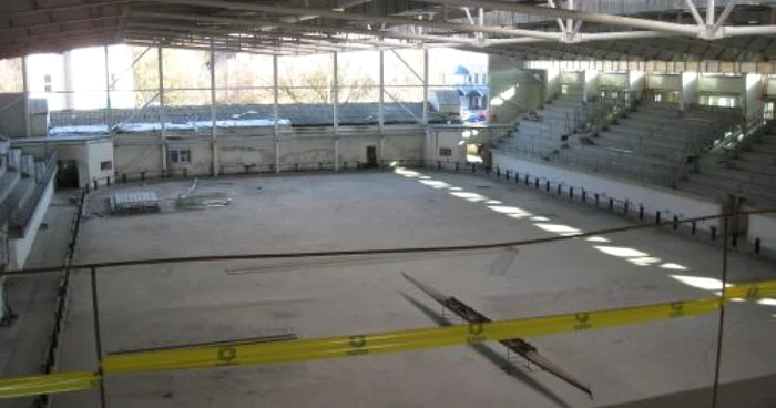 Finalizarea complexului e nesigură şi în 2010