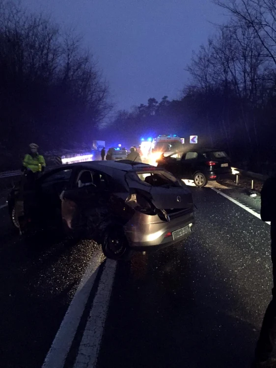 Accident rutier pe DN 1 - Sibiu - Hula Bradului Foto Adevărul
