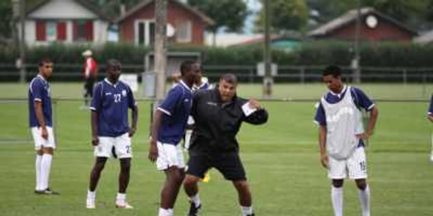 FOTBAL: Olăroiu face show în Qatar