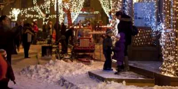 Piatra Neamţ, luminat de sărbătoare în ajun de Moş Nicolae
