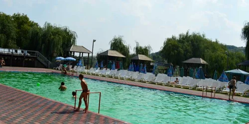 piscina padureni vaslui