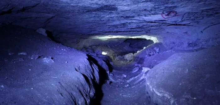 Constanţa. Peştera Limanu - cea mai lungă din Dobrogea Foto alpinet.org