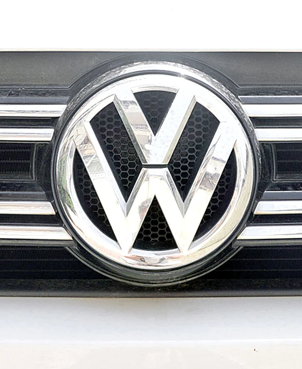 
    Francezii de la Renault susţin că nu au folosit nici un soft de păcălit emisiile  