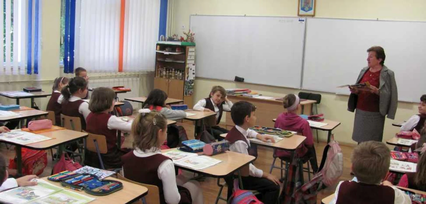 La Şcoala "Gheorghe Lazăr" mai sunt 52 de locuri în clasa pregătitoare şi 53 în clasa I