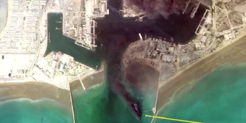 nava in flacari intr un port al Iranului FOTO captură jpg