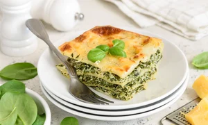 Lasagna cu spanac  Sursa foto shutterstock 1738952648 jpg