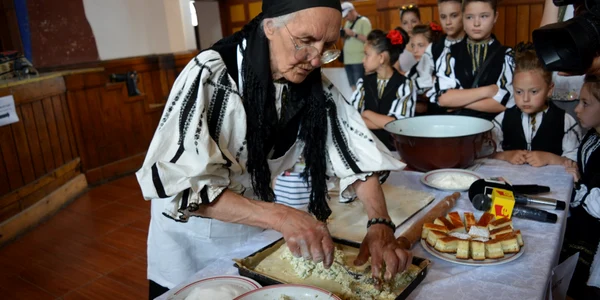 Mărginimea Sibiului și tradițiile sale Foto Centrul Creației Junii Sibiu jpg