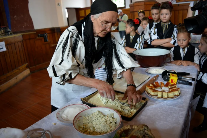 Tradiții. Foto (descriptiv) Centrul Creației Junii Sibiu