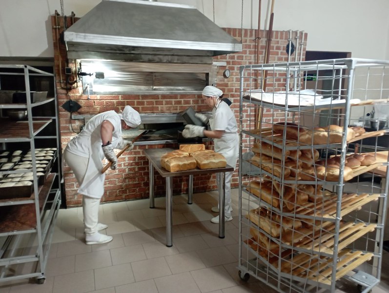 Brutăria unicat de la țară, care susține o întreagă comunitate. Întreg profitul este investit în ajutoarea nevoiașilor 