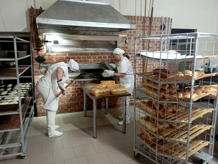 Profitul brutăriei este direcționat către nevoiași FOTO Cosmin Zamfirache
