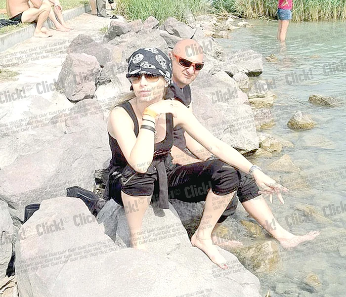 
    Ani şi Marcel sunt împreună  de aproximativ patru  ani şi peste patru luni  vor deveni părinţi  