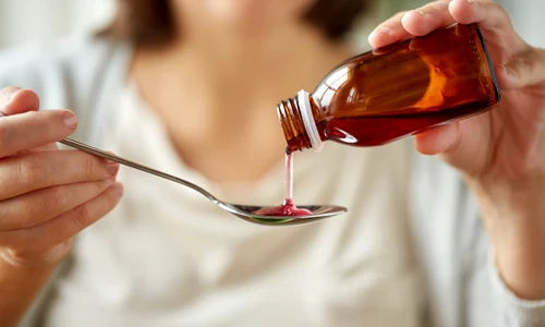 Sirop pentru tuse FOTO Shutterstock 