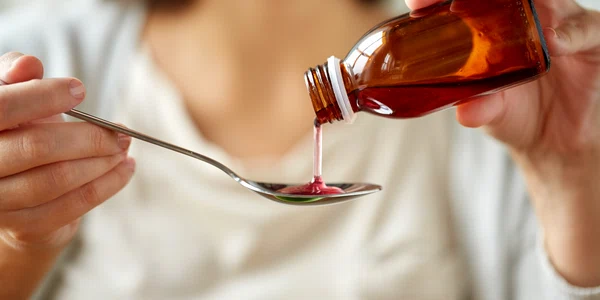 Sirop pentru tuse FOTO Shutterstock 