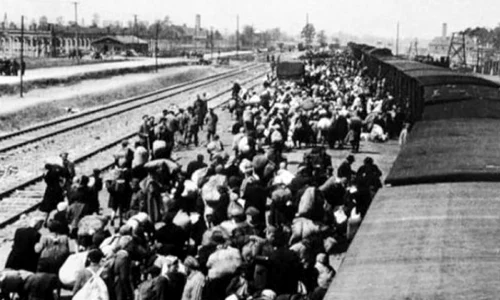 De ce nu i vom iubi niciodată pe ruşi  Mărturii cutremurătoare despre sovieticii care ne au bătut, umilit şi deportat bunicii jpeg