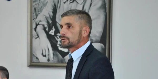 radutoiu secretar primaria tg jiu jpg