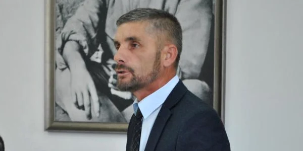 radutoiu secretar primaria tg jiu jpg