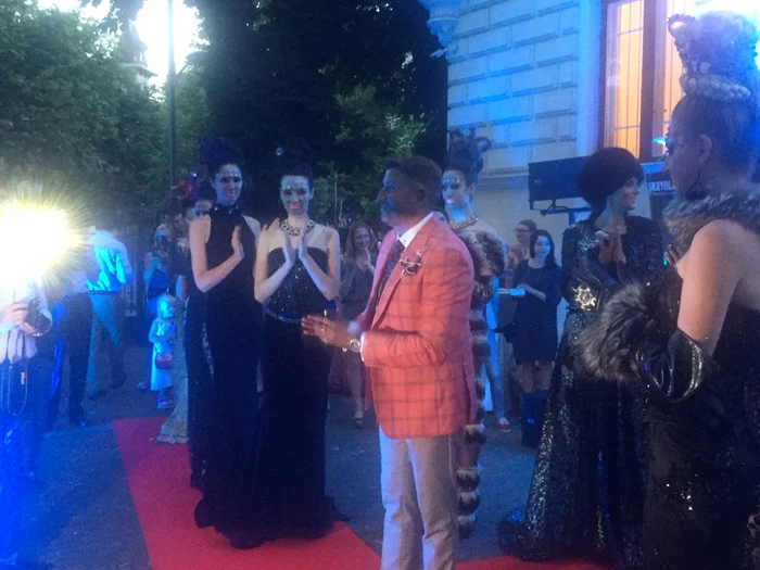 
    Cătălin Botezatu a prezentat colecția Țarinafoto: Arhiva Personală  